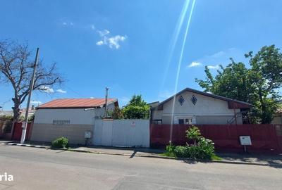 Casă cu 4 camere semidecomandat în Sintești - 2