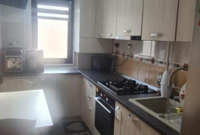 Apartament cu 3 camere decomandat, mobilat în Tractorul - 7