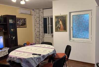 Apartament cu 3 camere decomandat în Central - 8