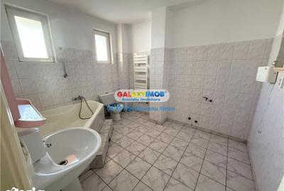 Spațiu comercial, de 370 mp, în Republicii - 4