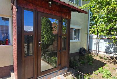 Casă individuală cu 5 camere cu Teren 260 Mp în Central - 1