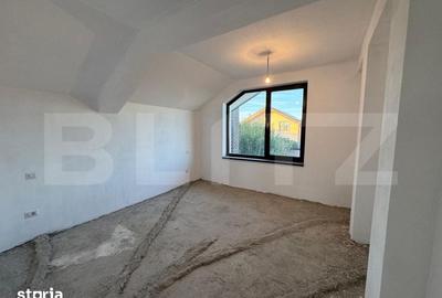 Casă cu 5 camere cu Teren 512 Mp în Malu Mare