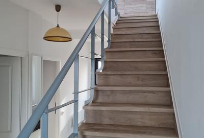 Casă cu 6 camere cu Teren 382 Mp în Central - 4