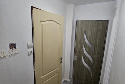Apartament cu 3 camere semidecomandat în Fortuna