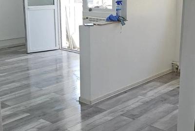 Apartament cu 3 camere decomandat în Crihala