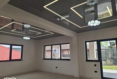 Casă cu 5 camere cu Teren 477 Mp în Bârnova