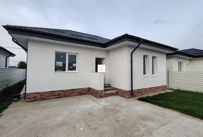 Casă individuală cu 3 camere cu Canalizare în Samurcași - 10
