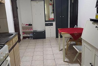 Apartament cu 3 camere decomandat în Central - 1