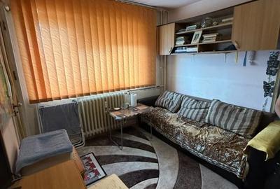 Apartament cu 2 camere semidecomandat, mobilat în Valea Rosie