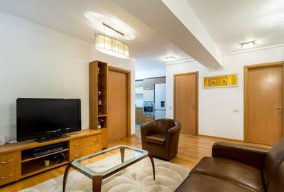 Apartament cu 2 camere semidecomandat, mobilat în Timpuri Noi