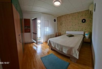 Apartament cu 3 camere decomandat în 13 Septembrie