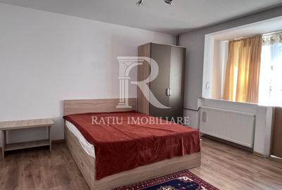 Apartament cu 2 camere decomandat, mobilat în Central