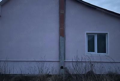 Casă cu 2 camere cu Teren 5 Mp în Sălcuța - 4