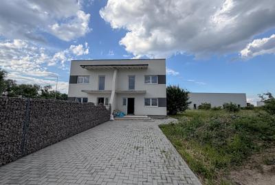 Duplex cu 3 camere cu Canalizare în Cristian - 2