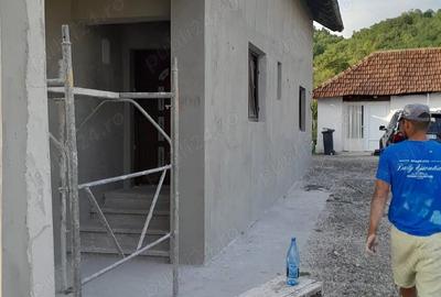 Casă cu Teren 555 Mp în Amați - 2
