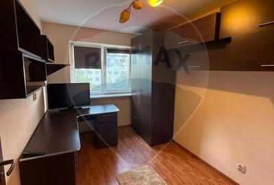 Apartament cu 3 camere decomandat, mobilat în Central - 16