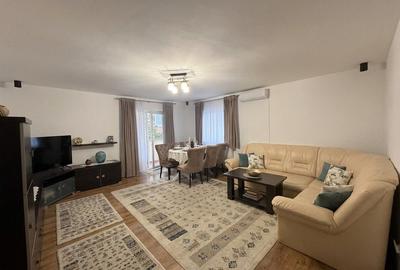 Apartament cu 3 camere decomandat, mobilat în Florești