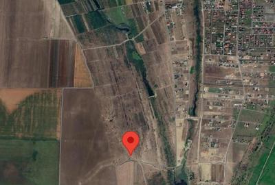 Teren de 1200 mp, în Costi