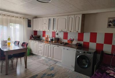 Casă individuală cu 3 camere cu Canalizare în Smeeni - 12