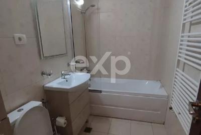 Apartament cu 3 camere decomandat în Găvana