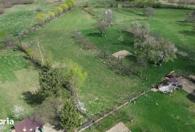 Teren de 4000 mp, în Central - 13