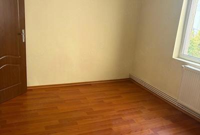 Apartament cu 2 camere semidecomandat în Unirii Sud