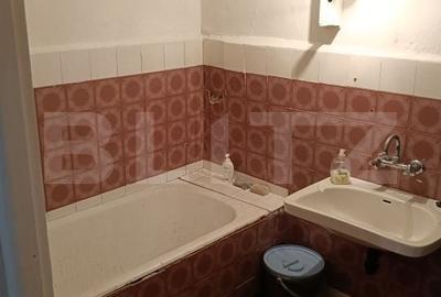 Casă cu 5 camere cu Teren 1300 Mp în Central - 2