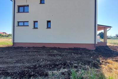 Casă cu 4 camere în Bariera Vâlcii - 3