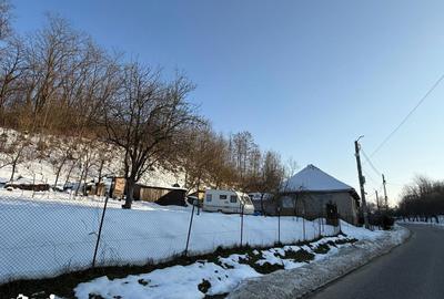 Casă cu 3 camere cu Teren 1079 Mp în Târnova - 2