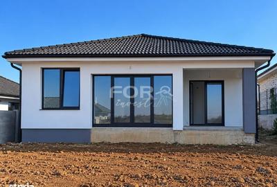 Casă cu 4 camere cu Teren 500 Mp în Central