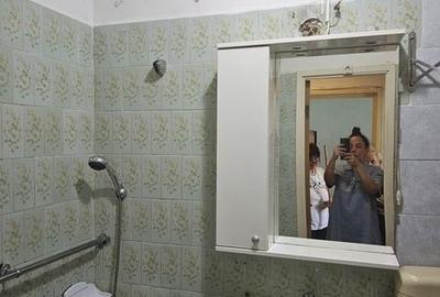 Casă cu 3 camere cu Teren 70 Mp în Berceni - 1
