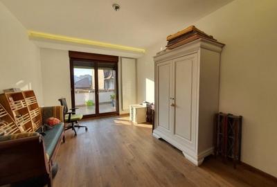 Apartament cu 4 camere în P-ța Romană - 9