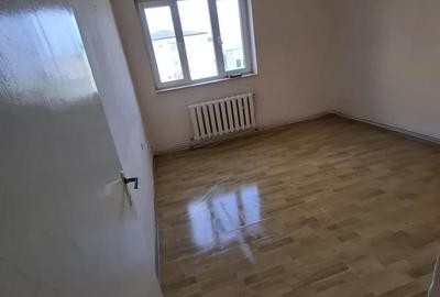 Apartament cu 3 camere decomandat în Central - 2