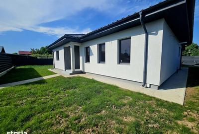 Casă cu 4 camere cu Teren 650 Mp în Cordun