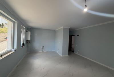 Apartament cu 2 camere semidecomandat în Florești