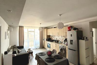 Apartament cu 3 camere semidecomandat, mobilat în Florești - 1