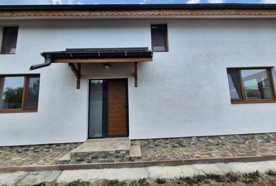 Casă individuală cu 4 camere cu Canalizare în Bănești - 31