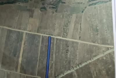 Teren de 4400 mp, în Central - 1