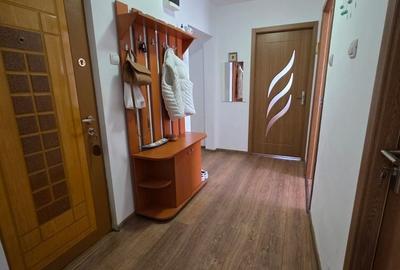 Apartament cu 3 camere decomandat în Central - 1