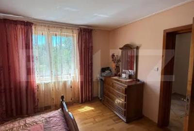 Casă cu 4 camere cu Teren 1000 Mp în Central