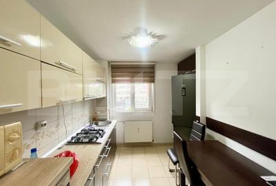 Apartament cu 3 camere decomandat, mobilat în Dacia