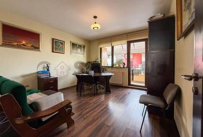 Apartament cu 3 camere semidecomandat, mobilat în Andrei Mureșanu