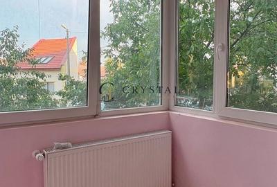 Apartament cu 4 camere decomandat în Nufărul