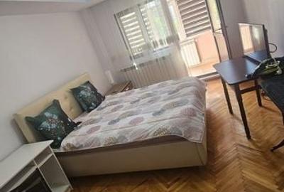 Casă cu 3 camere cu Teren 75 Mp în Central