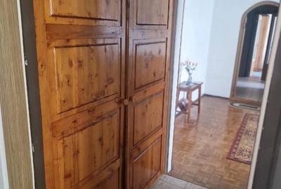 Apartament cu 3 camere semidecomandat în Dacia - 1