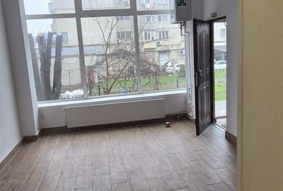 Spațiu comercial, de 30 mp, în Anda