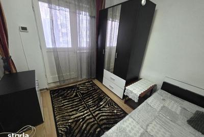 Apartament cu 2 camere decomandat în Tractorul