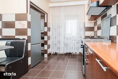 Apartament cu 3 camere decomandat, mobilat în Cug - 1