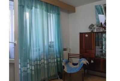 Apartament cu 4 camere decomandat în Rahova - 4