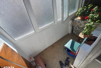 Apartament cu 4 camere decomandat în Găvana